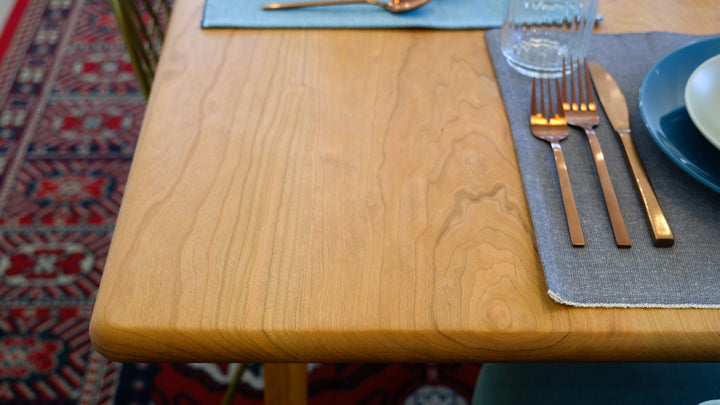 Aero Dining Table