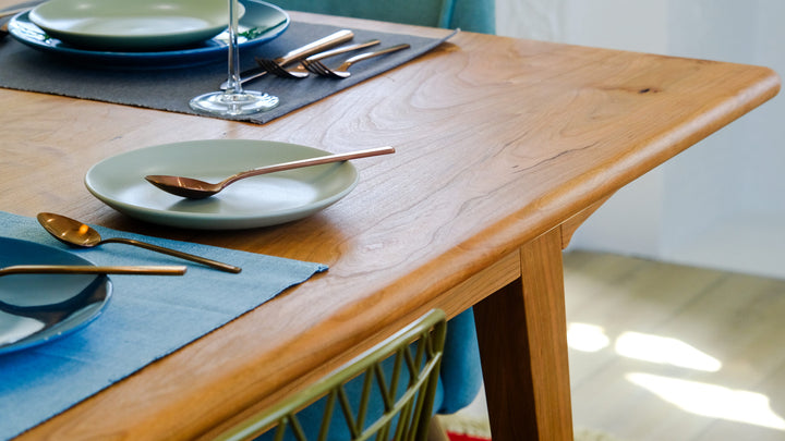 Aero Dining Table